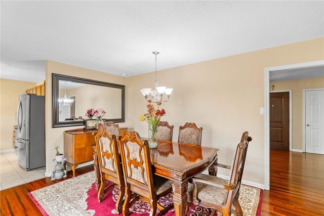 1613 Sandalwood Dr, Corpus Christi, TX 78412