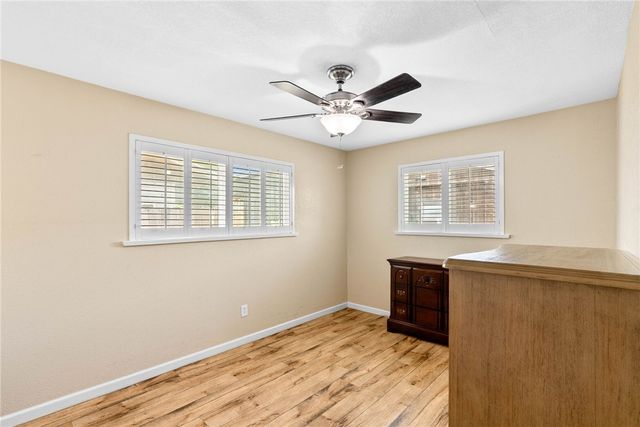 1613 Sandalwood Dr, Corpus Christi, TX 78412