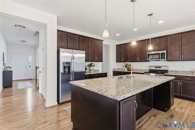 8838 Thorneshire Cir, Mechanicsville, VA 23116