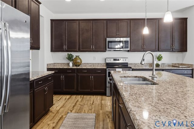 8838 Thorneshire Cir, Mechanicsville, VA 23116