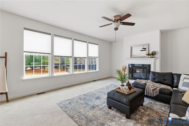 8838 Thorneshire Cir, Mechanicsville, VA 23116