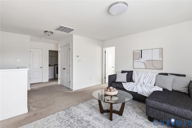 8838 Thorneshire Cir, Mechanicsville, VA 23116