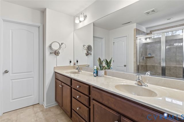 8838 Thorneshire Cir, Mechanicsville, VA 23116