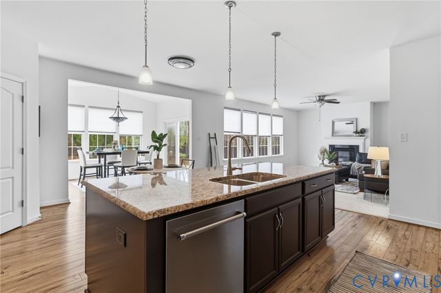 8838 Thorneshire Cir, Mechanicsville, VA 23116