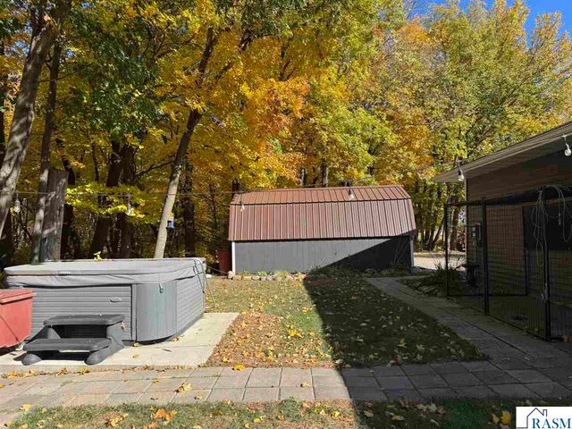 57396 181 Lane, Mankato, MN 56001