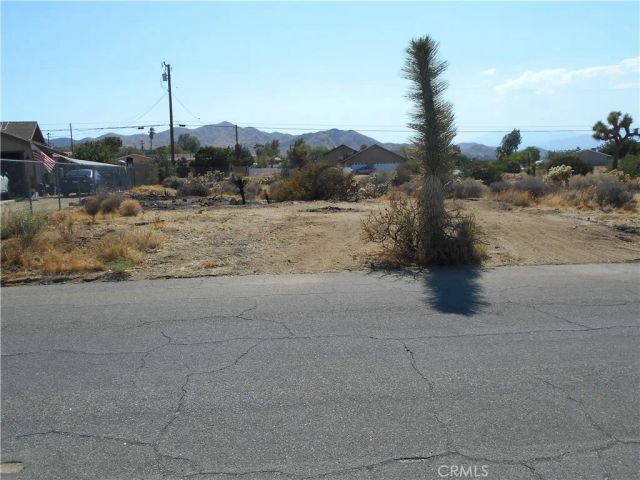 987 Juarez, Yucca Valley, CA 92284