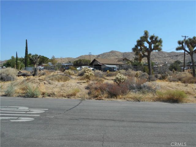 987 Juarez, Yucca Valley, CA 92284