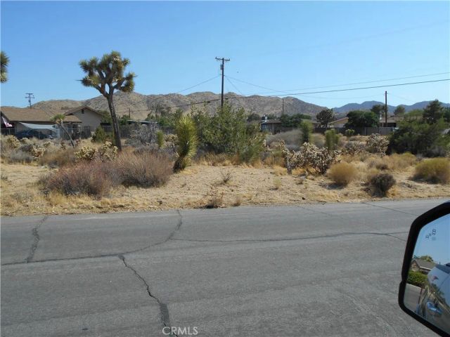 987 Juarez, Yucca Valley, CA 92284
