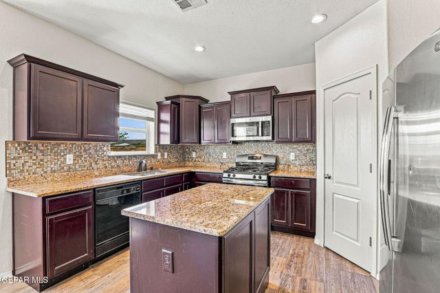 14760 BOER TRAIL Avenue, El Paso, TX 79938