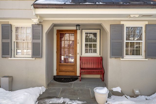 12 Yale St, Winchester, MA 01890