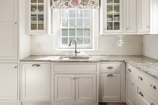 12 Yale St, Winchester, MA 01890