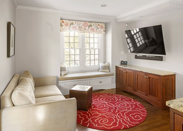 12 Yale St, Winchester, MA 01890