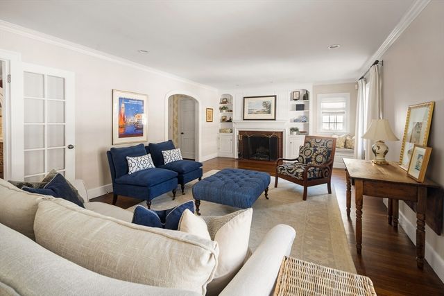 12 Yale St, Winchester, MA 01890