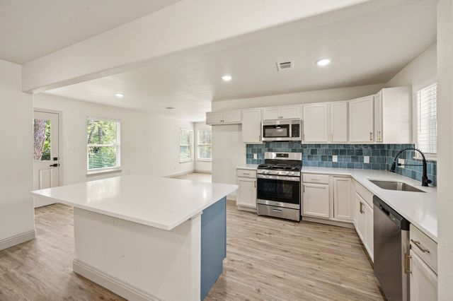 5008 Nadine Drive, Haltom City, TX 76117