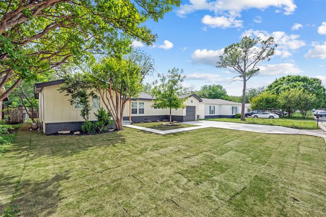 5008 Nadine Drive, Haltom City, TX 76117