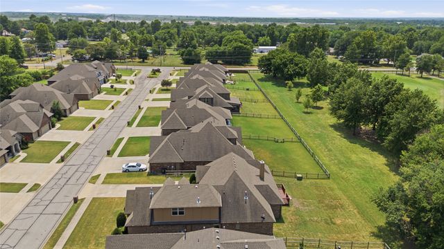 7626 N 144th Avenue E, Owasso, OK 74055