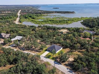 112 Hogan Place, Runaway Bay, TX 76426