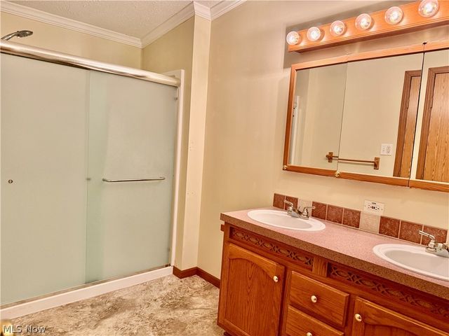 5665 Innkeeper Street SE, Dennison, OH 44621