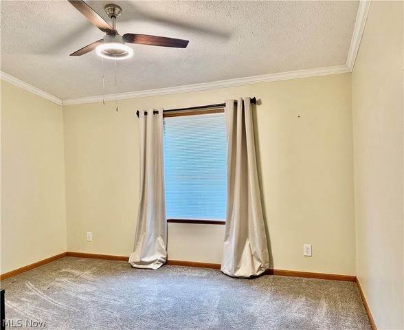 5665 Innkeeper Street SE, Dennison, OH 44621