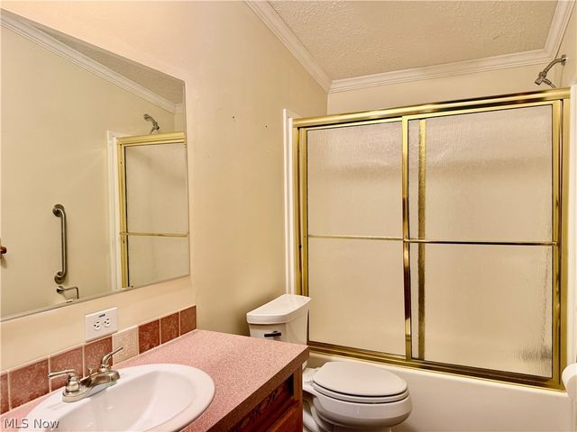 5665 Innkeeper Street SE, Dennison, OH 44621