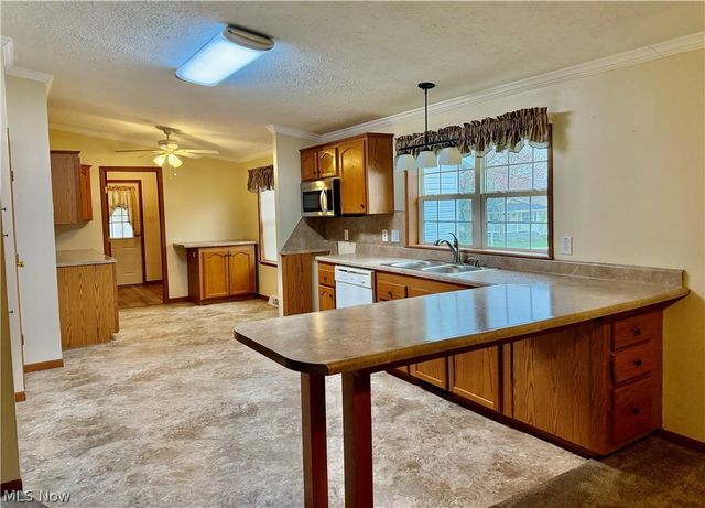 5665 Innkeeper Street SE, Dennison, OH 44621