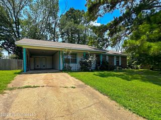 565 Sunny Orchard Lane, Clinton, MS 39056