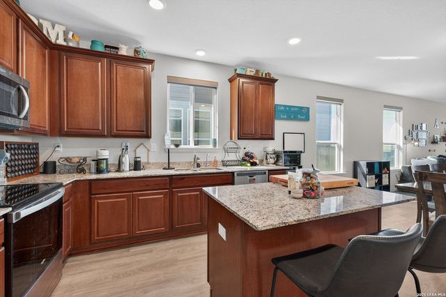 7001 Lions Park, San Antonio, TX 78252