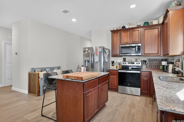 7001 Lions Park, San Antonio, TX 78252