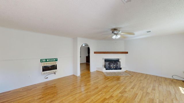 250 Mission Drive, Malvern, AR 72104