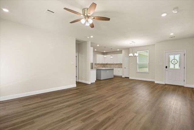 2414 Forest Hill Lane, Granbury, TX 76048