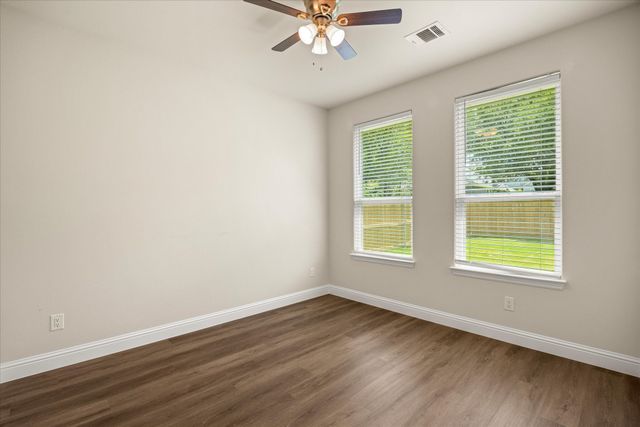 2414 Forest Hill Lane, Granbury, TX 76048