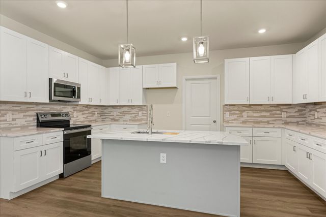 2414 Forest Hill Lane, Granbury, TX 76048