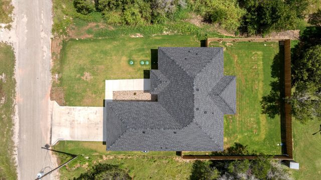 2414 Forest Hill Lane, Granbury, TX 76048