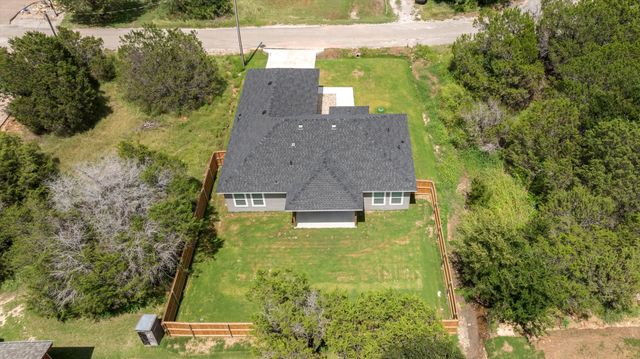 2414 Forest Hill Lane, Granbury, TX 76048