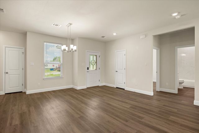 2414 Forest Hill Lane, Granbury, TX 76048