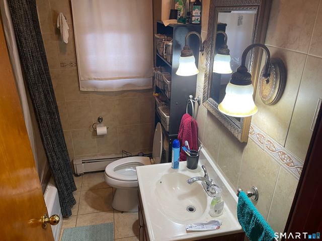 52 Bennett Avenue, Waterbury, CT 06708