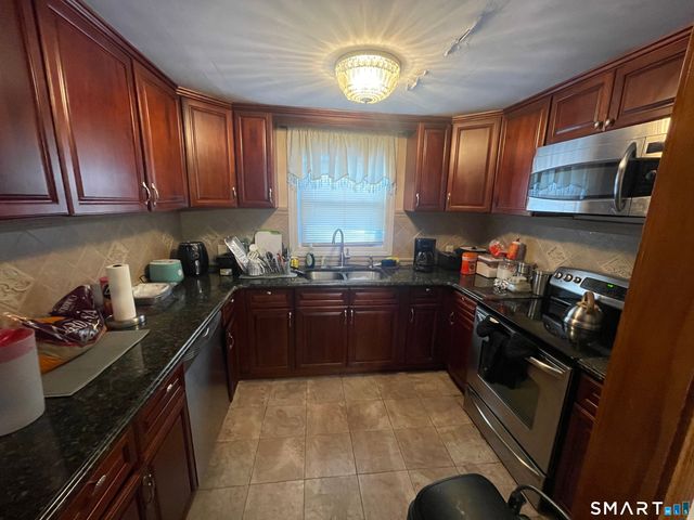 52 Bennett Avenue, Waterbury, CT 06708