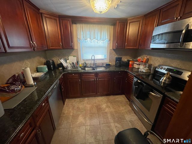 52 Bennett Avenue, Waterbury, CT 06708