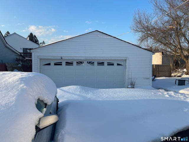 52 Bennett Avenue, Waterbury, CT 06708