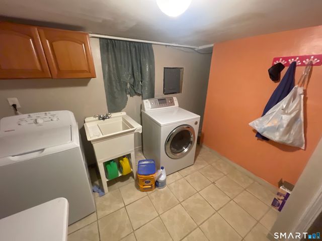 52 Bennett Avenue, Waterbury, CT 06708