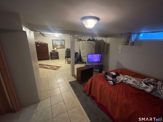 52 Bennett Avenue, Waterbury, CT 06708