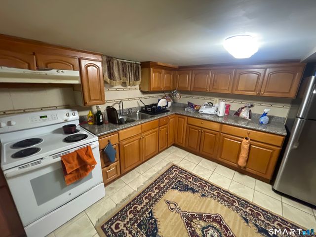 52 Bennett Avenue, Waterbury, CT 06708