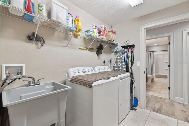 4 MALAUKA RADIAL PASS, Ocklawaha, FL 32179