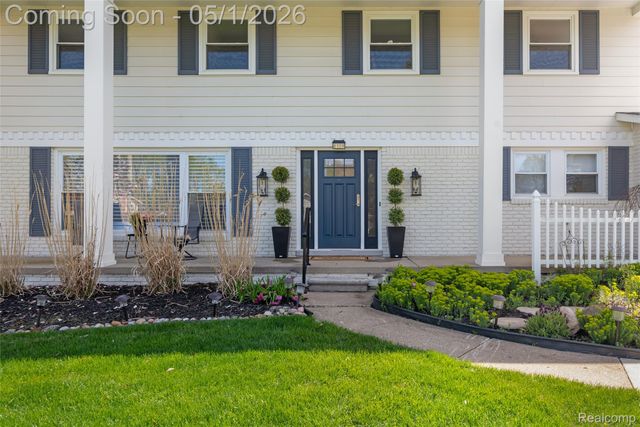 6109 Pebbleshire Drive, Grand Blanc Charter Township, MI 48439