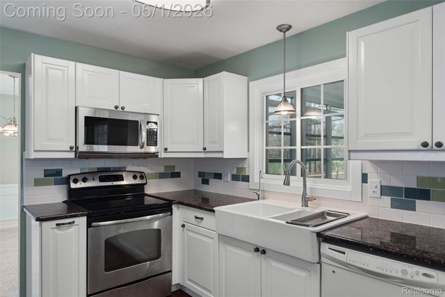 6109 Pebbleshire Drive, Grand Blanc Charter Township, MI 48439