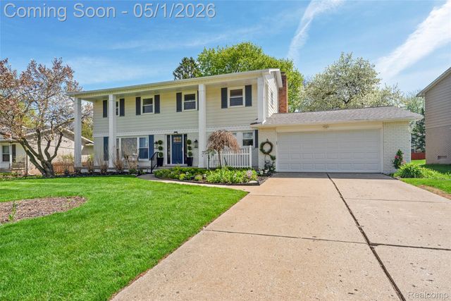 6109 Pebbleshire Drive, Grand Blanc Charter Township, MI 48439