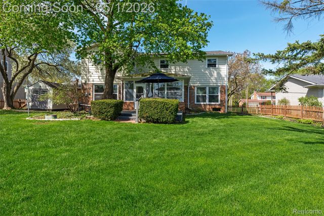 6109 Pebbleshire Drive, Grand Blanc Charter Township, MI 48439