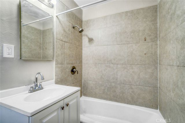 1922 Locust, Long Beach, CA 90806