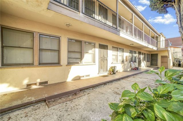 1922 Locust, Long Beach, CA 90806