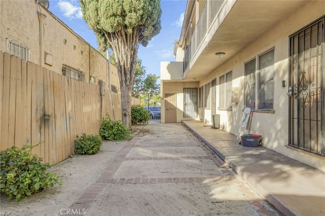 1922 Locust, Long Beach, CA 90806